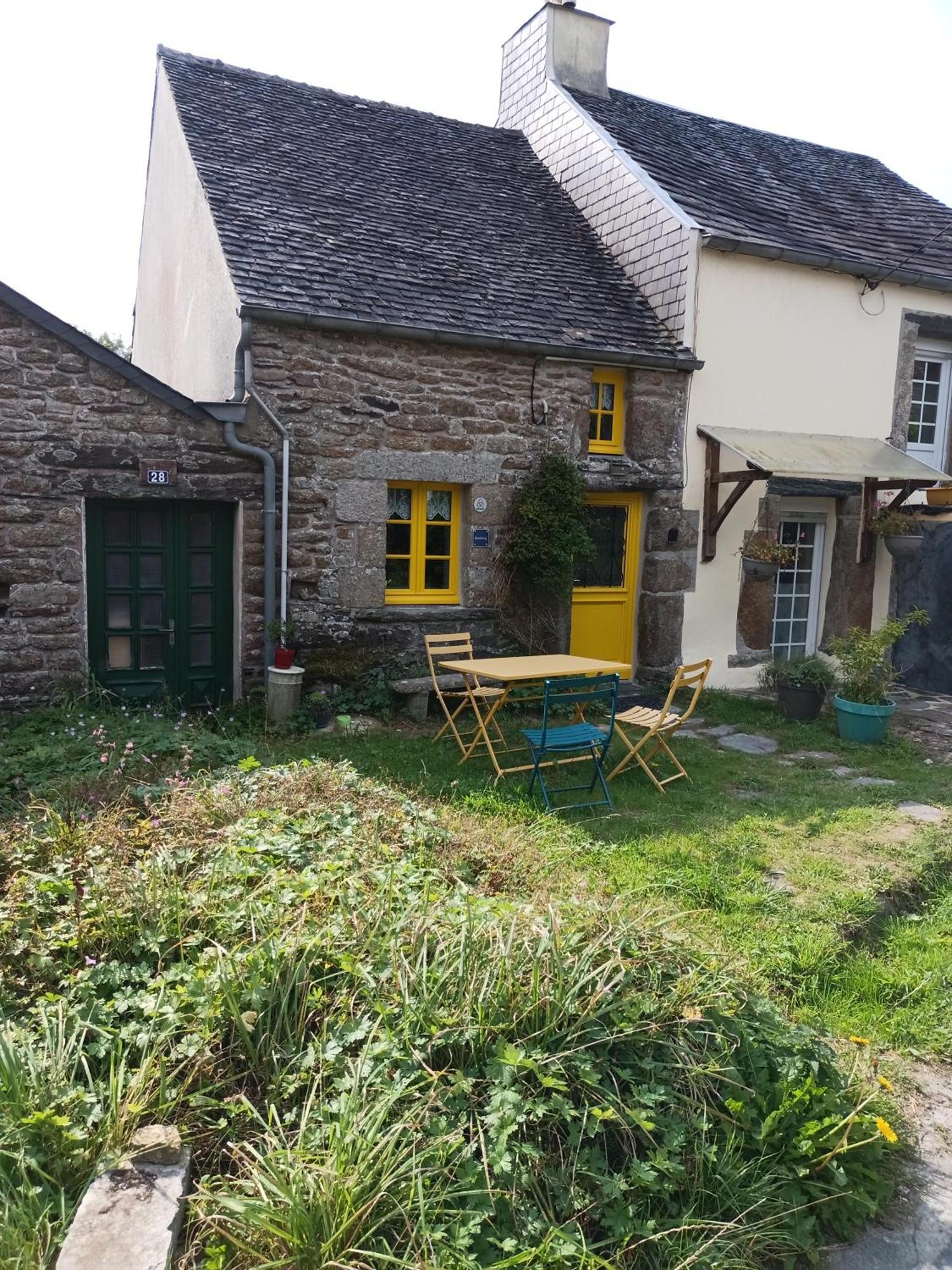La Maison De Poupee Berrien エクステリア 写真